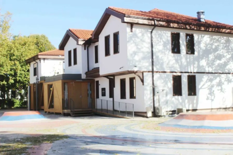 Kırkikindi Pastane Meydan Evleri